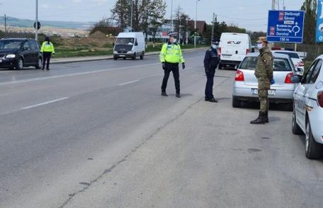 70 de autovehicule verificate și peste 100 de persoane legitimate de polițiștii botoșăneni - FOTO