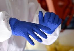 Mănușile pot crește riscul infectării cu COVID-19, în loc să țină la distanță virusul?
