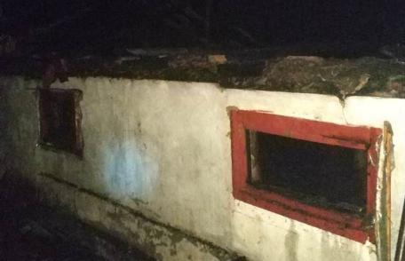 Bătrână din Dorohoi rămasă fără acoperiș deasupra capului în urma unui incendiu - FOTO