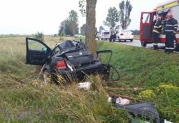 Femeie din Botoșani decedată după ce mașina în care se afla s-a izbit de un copac