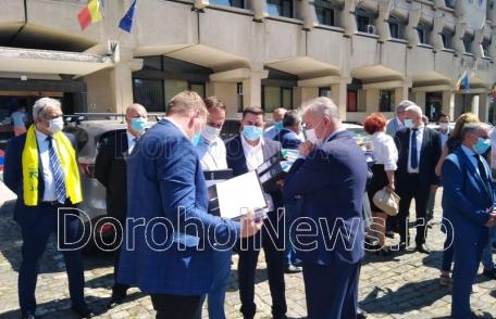 Organizația PNL Botoșani și-a depus candidaturile pentru alegerile locale - FOTO