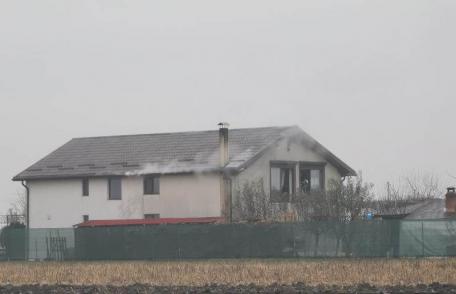 Incendiu izbucnit la o casă din Botoșani. Pompierii au intervenit pentru stingere - FOTO