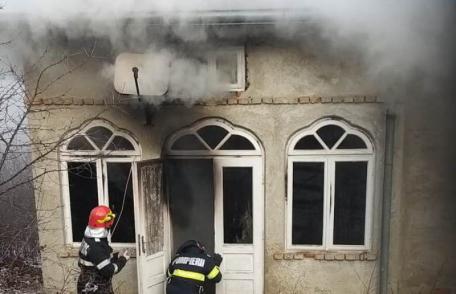 Bărbat ajuns la spital cu arsuri după ce a încercat să aprindă focul în sobă cu benzină - FOTO