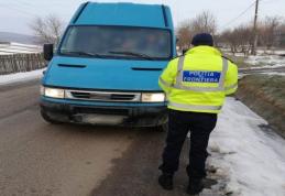 Autoturism cu documente falsificate depistat în trafic de poliţiştii de frontieră din Dorohoi