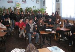 Liceul Teoretic „Anastasie Başotă” Pomîrla: Pro ATITUDINE - Spune STOP discriminării!  