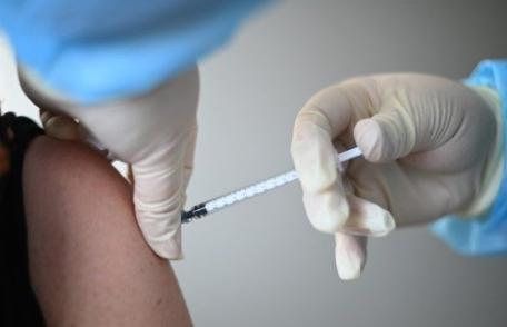 Românii se pot vaccina cu Astrazeneca fără programare