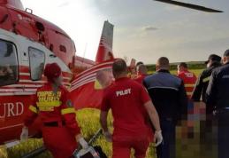 Misiune contracronometru la Botoșani! Bărbat preluat de elicopterul SMURD după ce și-a prins piciorul la o motosapă - FOTO