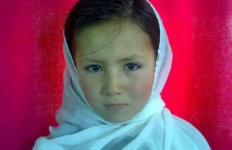 Povestea fetiţei de 9 ani ucisă de talibani cu acordul autorităţilor