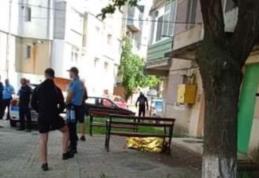 Tragedie în Dorohoi! Un bătrân de 82 de ani a murit după ce a căzut de la etaj - FOTO