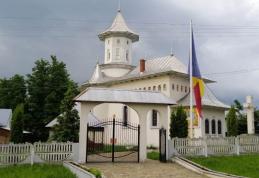 Preasfințitul Nichifor Botoșăneanul va oficia slujba la Biserica „Sfânta Treime” Smârdan