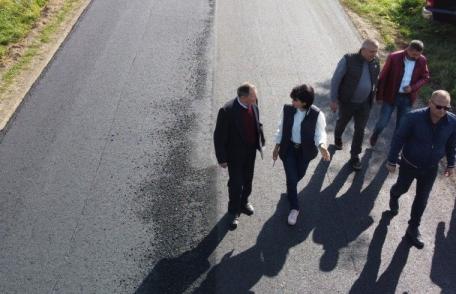 Covor asfaltic nou pe drumul județean Săveni – Știubieni – Vorniceni - FOTO