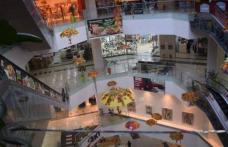 Mall-ul din Botoșani, pustiu după introducerea certificatului verde