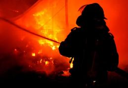 Focul a mai luat o viață la Botoșani! Un bărbat de 66 ani a decedat în incendiul care i-a cuprins locuința