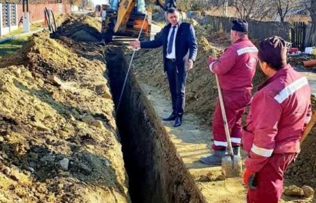 Înființare rețea de apă și canalizare în localitatea Ibănești - FOTO