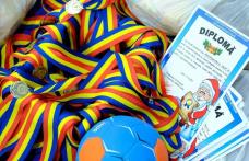 Medalii și diplome pentru micii handbaliști din Botoșani - FOTO
