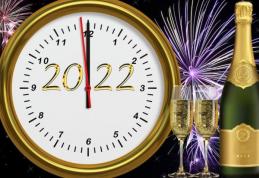 Ajunul Anului Nou 2022 vine cu o serie de tradiţii şi superstiţii