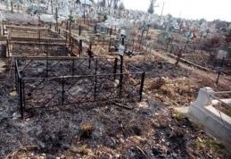Primim la redacție – Probleme în cimitir: „Ceea ce este în cimitirul nostru este o profanare de morminte”