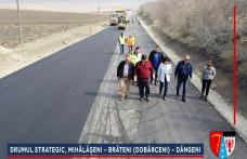 Asfalt turnat pe sectorul Mihălășeni – Dângeni din Drumul Strategic - FOTO