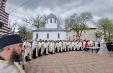 Pelerinajul de Florii în municipiul Dorohoi - icoană înaintevestitoare a bucuriei Sfintelor Paşti - FOTO