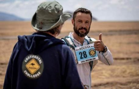 Iulian Rotariu a trecut, din nou, primul linia de sosire la ultramaratonul The Track Namibia