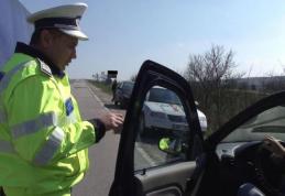 Șofer prins la volan de polițiști deși avea permisul reținut