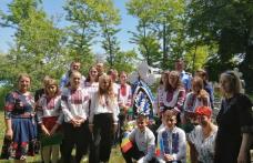 Eroii cinstiți de elevi și oficialitățile din Viișoara - FOTO