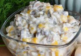Salată de pui cu ciuperci și porumb
