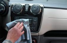 Locurile din mașină care sunt pline de germeni ce ne pot îmbolnăvi