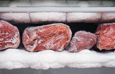 Cât timp trebuie ținută carnea la congelat: care sunt condițiile optime
