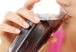 Cât trebuie să alergi pentru a consuma caloriile dintr-un pahar de Coca-Cola