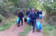 Jandarmii s-au alăturat Zilei de Curățenie Națională 2022 - FOTO