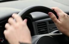 Bărbat din Broscăuți prins la volanul unei autoutilitare deși nu avea permis