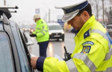 Acțiuni ale polițiștilor! Un permis de conducere și trei certificate de înmatriculare reținute la Dorohoi