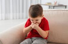 Câteva soluții care îți vin în ajutor atunci când copilul tău vomită