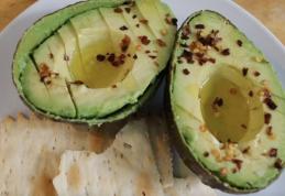 Avocado te ajută să slăbești și înlocuiește cu succes untul sau margarina