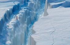 Un aisberg uriaș, de peste 15 ori mai mare decât Parisul, s-a desprins de banchiză în Antarctica