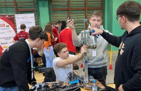 DRAGONFLY – Echipa de robotică de la Colegiul Național „Grigore Ghica” Dorohoi s-a clasat pe podium