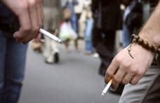 Legea care interzice minorilor să fumeze pe stradă a trecut de Senat
