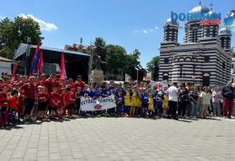 Viitorii campioni ai Dorohoiului au defilat și au fost premiați în cadrul Paradei micilor fotbaliști - FOTO