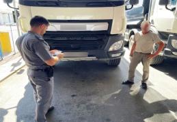 Cetățean surprins de polițiștii de frontieră din Dorohoi la volanul unui vehicul neînmatriculat şi fără permis