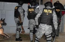 Armă găsită de polițiști, în urma unei percheziții domiciliare