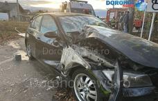 Mașină izbită de tren la Dorohoi! Neatenția unui șofer putea crea o tragedie - FOTO