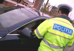 Un șofer din Săveni a schimbat direcția de mers la vederea poliției. S-a ales cu dosar penal pentru conducere fără permis