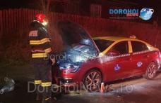 Incendiu izbucnit la un autoturism taxi pe strada Ștefan cel Mare din Dorohoi – FOTO