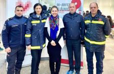 Pompierii botoșăneni alături de Ariana Maria, fetița surprinsă într-un incendiu