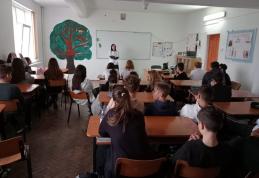 Elevii Școlii Gimnaziale „Mihail Kogălniceanu” învață să aibă grijă de sănătatea lor – FOTO