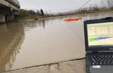 Alertă de inundaţii în România. „Nu vă aventuraţi cu maşinile în zonele în care apa trece peste drum!”