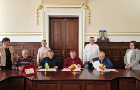 Acord de Cooperare semnat de Primăria Dorohoi cu orașul Hotin (Ucraina) și orașul Dondușeni (Republica Moldova)