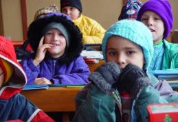 Zeci de elevi din Șendriceni și Cristinești, nu au ajuns luni la şcoală 
