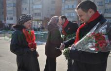 PSD Dorohoi a oferit flori femeilor de 8 Martie